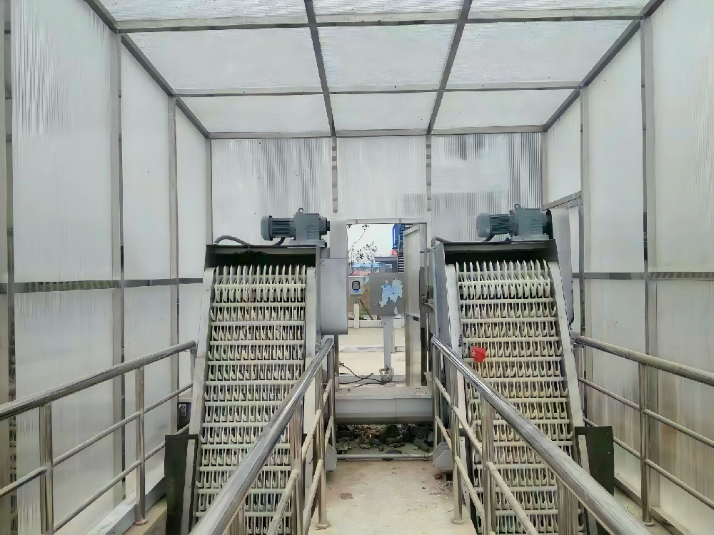 機(jī)械格柵廠家_回轉(zhuǎn)式機(jī)械格柵_(tái)污水處理機(jī)械格柵設(shè)備定制